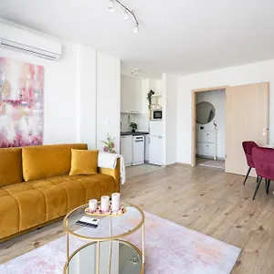 Need In Bp - Garage, Terraces, Aircon Budapesta